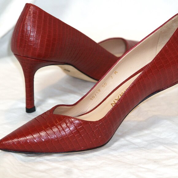 STUART WEITZMAN ‘LANEY’ HEELED PUMPS - Picture 6 of 9